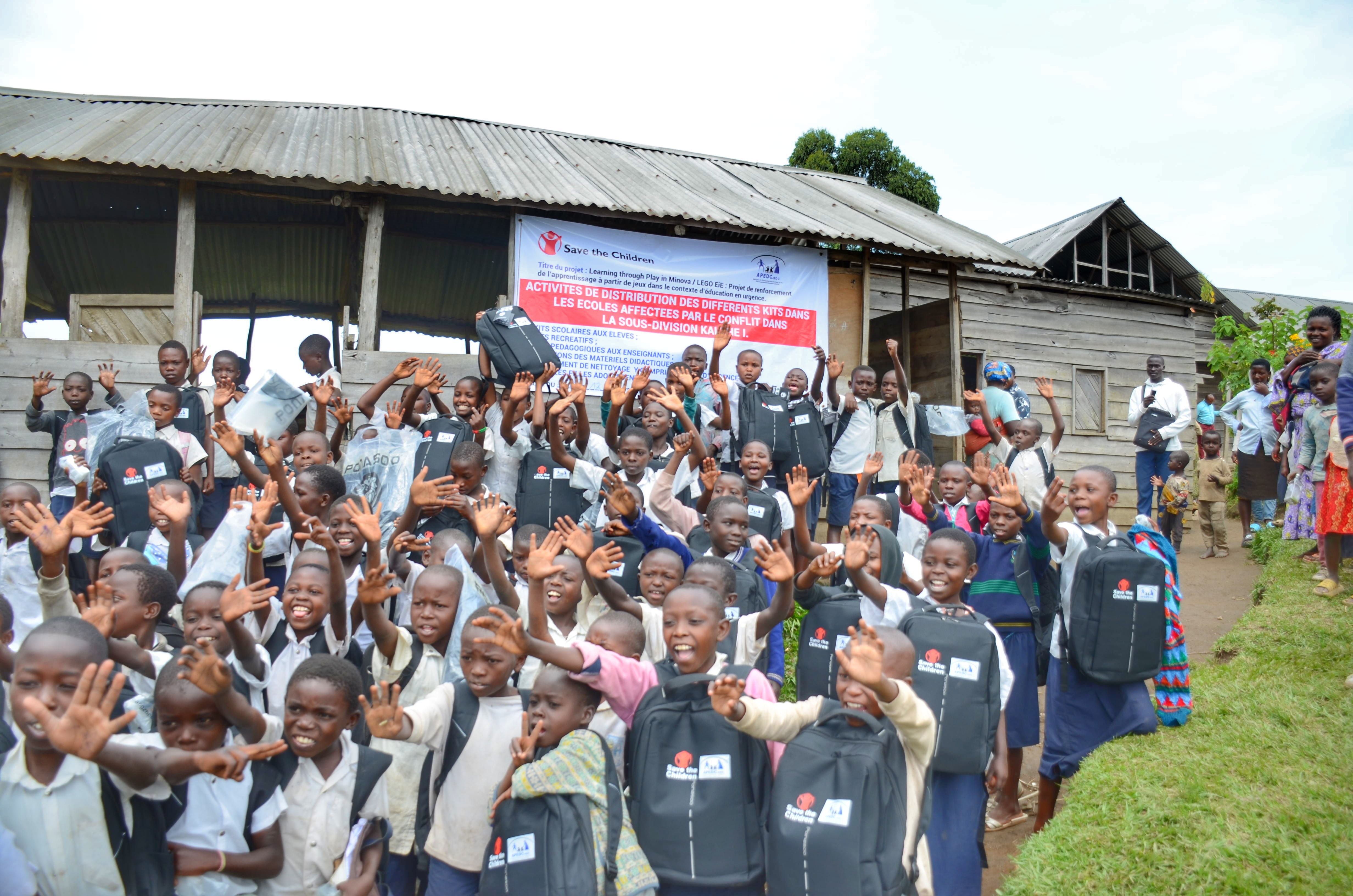 Distribution de kits scolaires à l’EP BERA