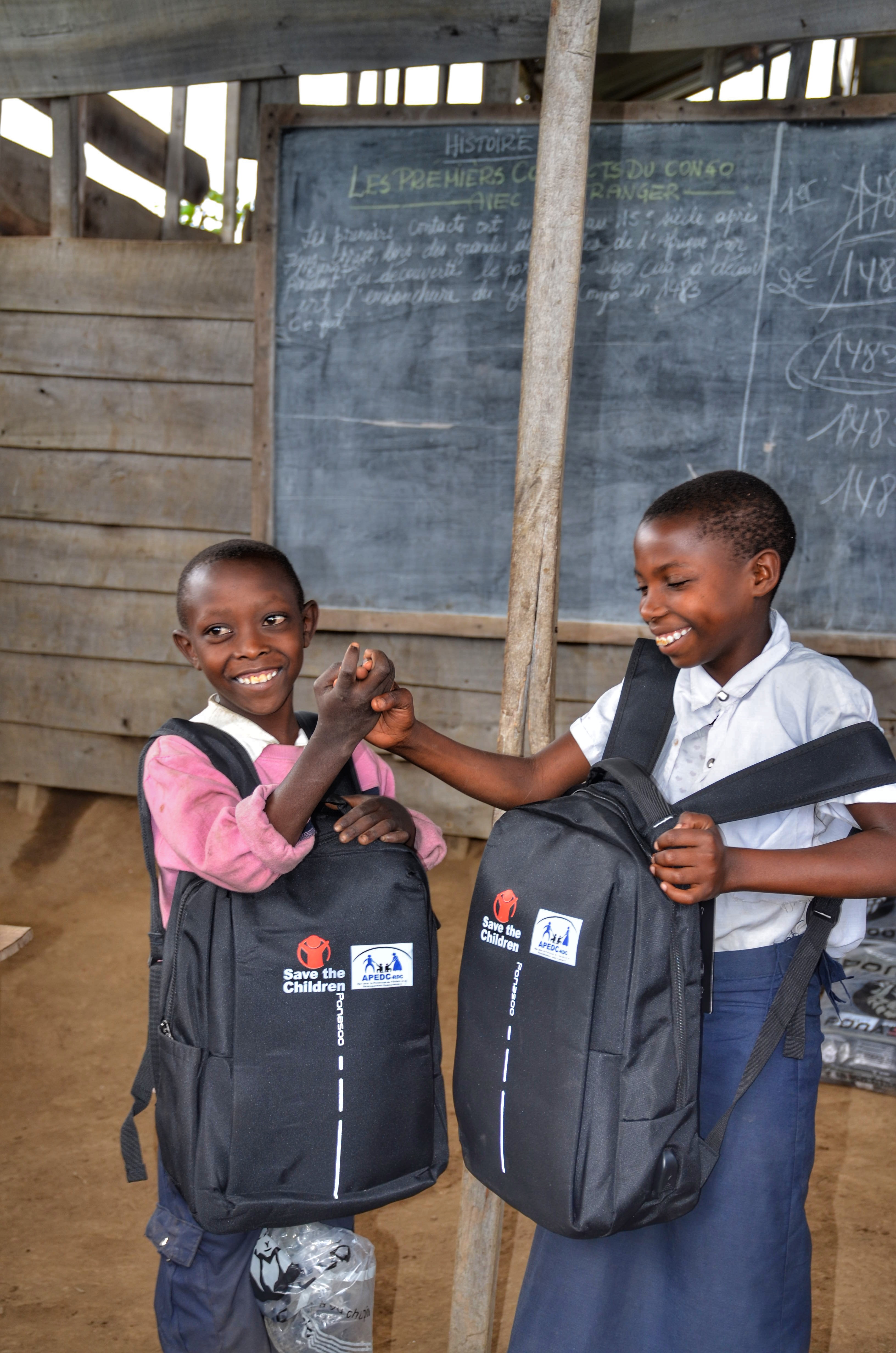 Distribution de kits scolaires à l’EP BERA